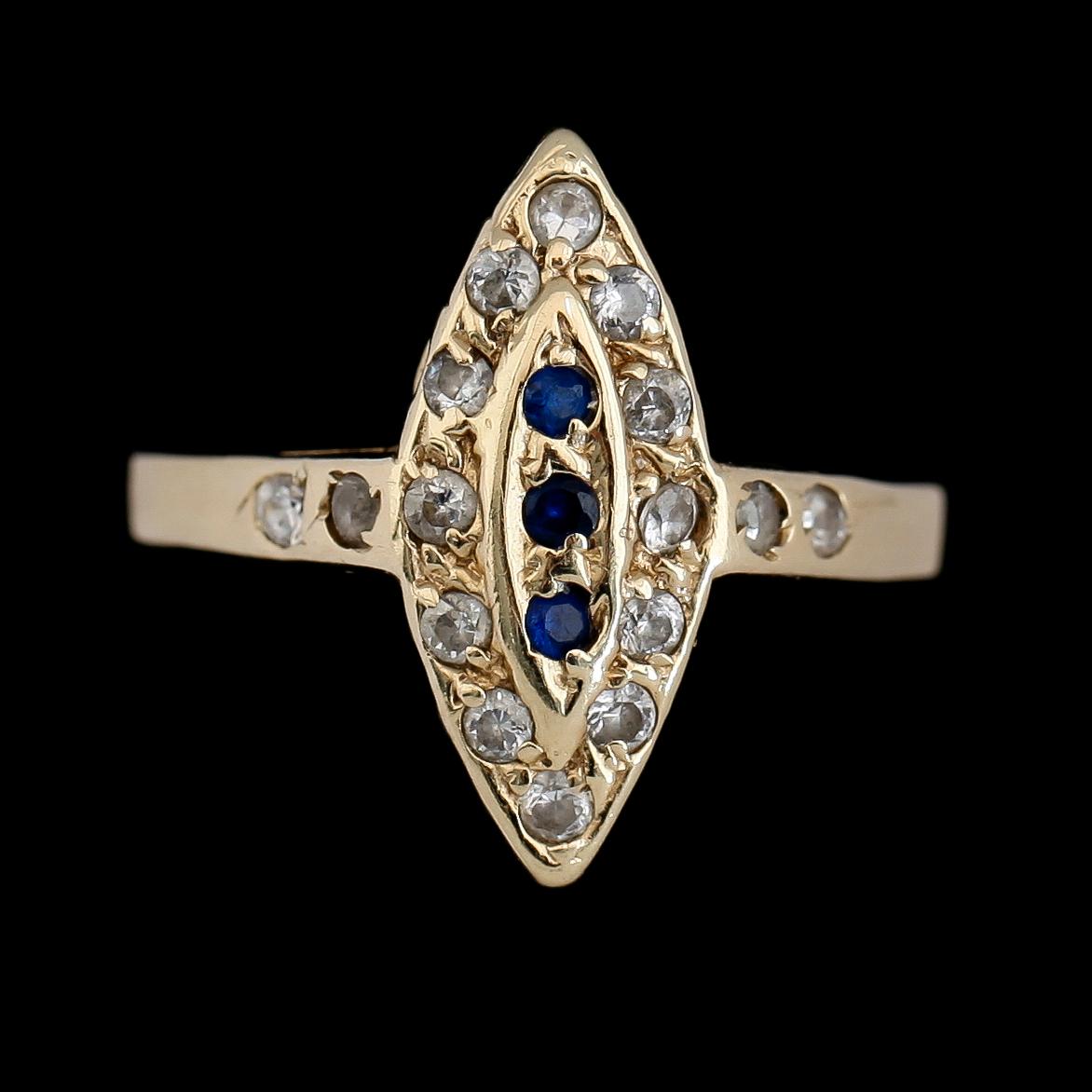 RING, 14K guld, safirer och diamanter.