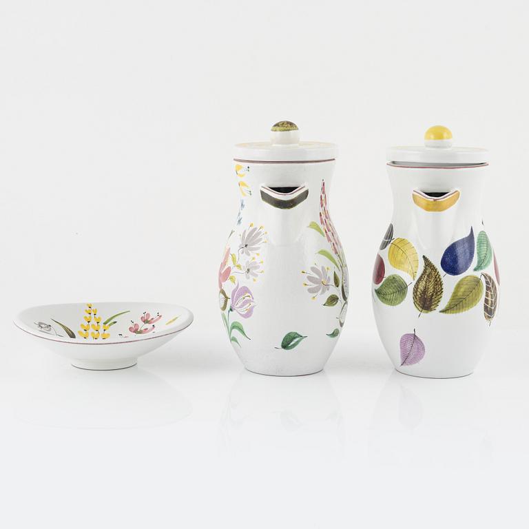 Stig Lindberg, two pitchers and a dish, Gustavsbergs studio.