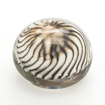 Oiva Toikka, a glass paper weight, / sculpture. signed Oiva Toikka Nuutajärvi Notsjö.