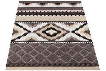 A Kilim rug, c. 230 x 160 cm.