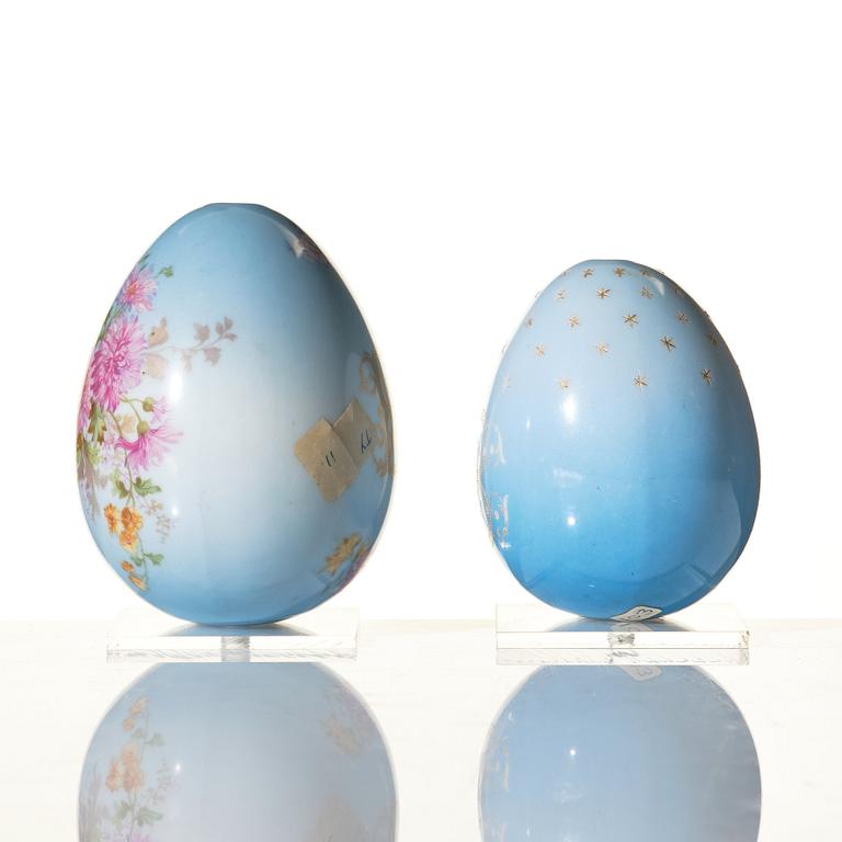 Two Russian porcelain Easter Eggs, presumably the Imperial Porcelain Manufactory, St Petersburg.