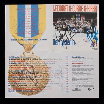 SIGNEERATTU LEVYNKANSI, "Den glider in...", Leijonat & Curre & Kirka, 1995.