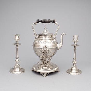 GARNITYR, 3 delar, vitmetall, märkt Östberg & L , 1900-talets första hälft.