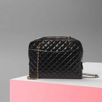 AXELREMSVÄSKA, Chanel.