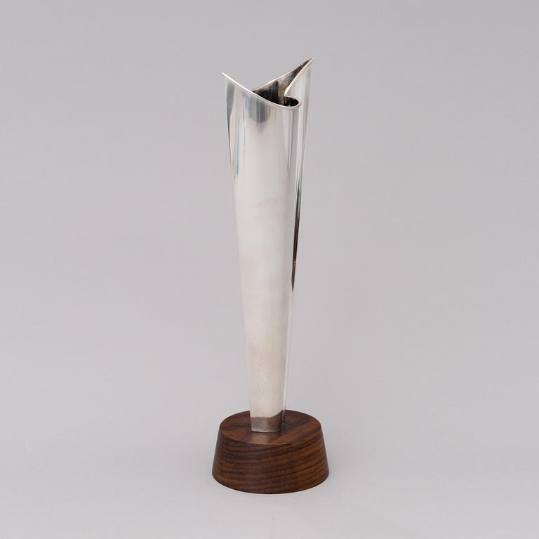 TAPIO WIRKKALA, VAS, silver (916), "Liekki" (Flamma), Hopeakeskus, Tavastehus 1968.