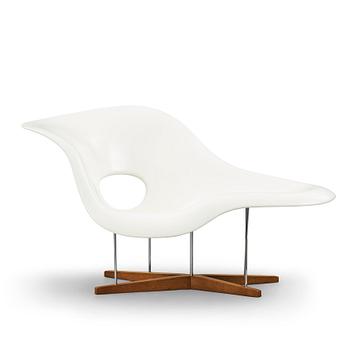 11. Charles & Ray Eames, "La Chaise", Vitra 21st Century.