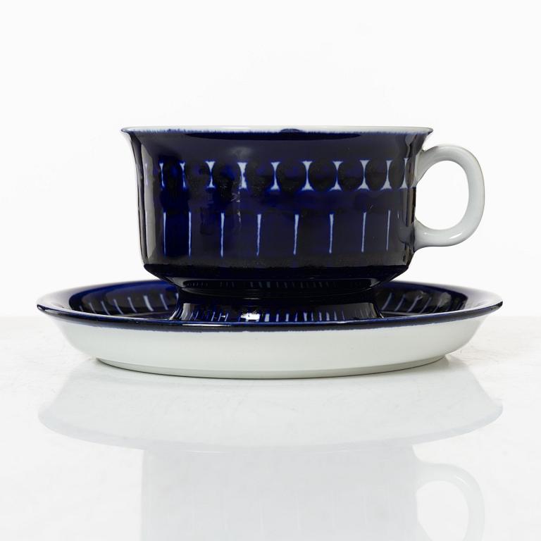 Ulla Procopé, porcelain service pieces "Valencia", Arabia, Finland (17 pieces).