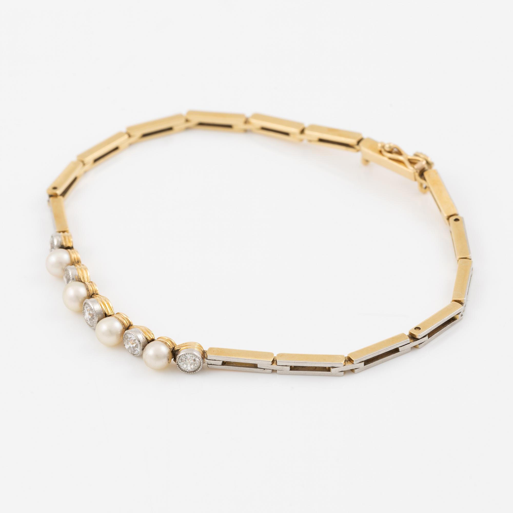 Armband 18K guld och platina med odlade pärlor och gammalslipade diamanter.