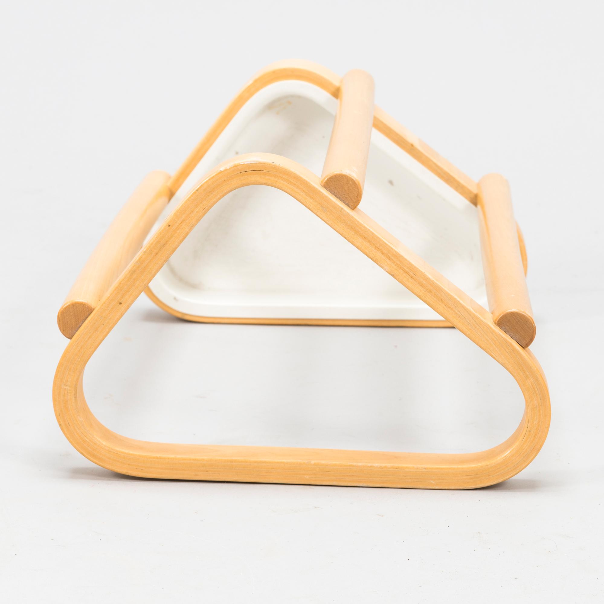 ALVAR AALTO, sateenvarjoteline, malli 115, Artek 1900-talets slut.