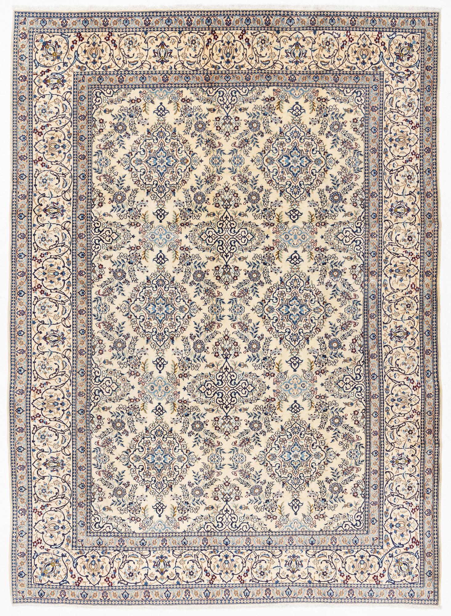 Matta, Nain part silk, ca 343 x 248 cm.
