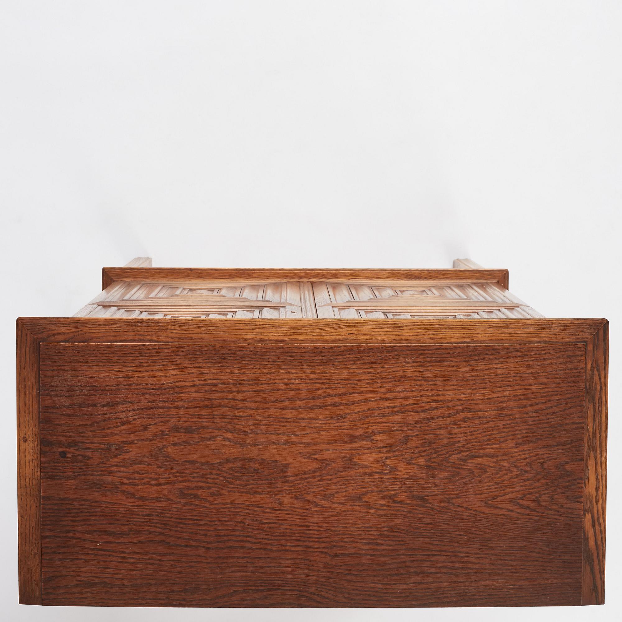 Oscar Nilsson, attributed to, a Swedish Modern oak cabinet, likely executed by Åfors Möbelfabrik, 1940s.