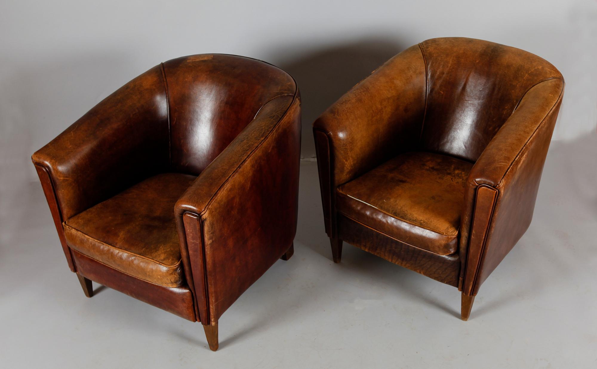 FÅTÖLJER, 1 par, sent 1900-tal.