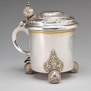 A Swedish late Baroque 18th century parcel-gilt silver tankard, mark of Niclas Fernlöf, Karlstad 1742.