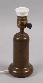 LAMPFOT, brons, Hugo Elmqvist Stockholm. 1900-talets början.