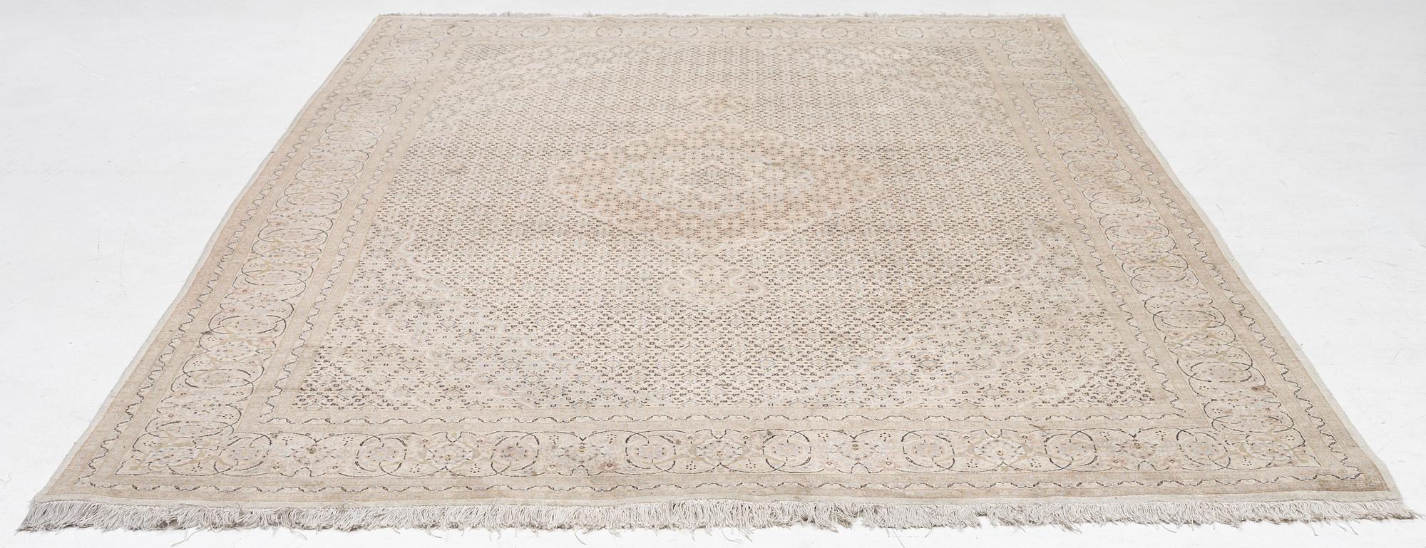 Matta, orientalisk, ca 315 x 203 cm.