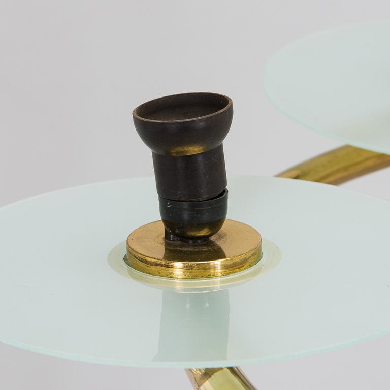 Paavo Tynell, taklampa, modell 6385/6 för Taito. Beställningsarbete 1938.