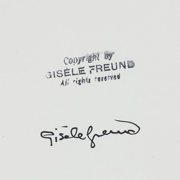 Gisèle Freund, "Simone de Beauvoir, Prix de Goncourt Paris 1954".