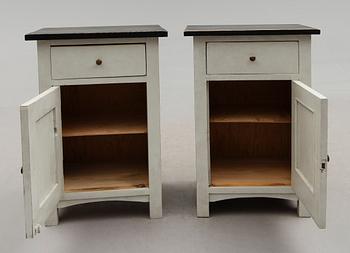 SÄNGBORD, 1 par, 1900-talets första hälft.