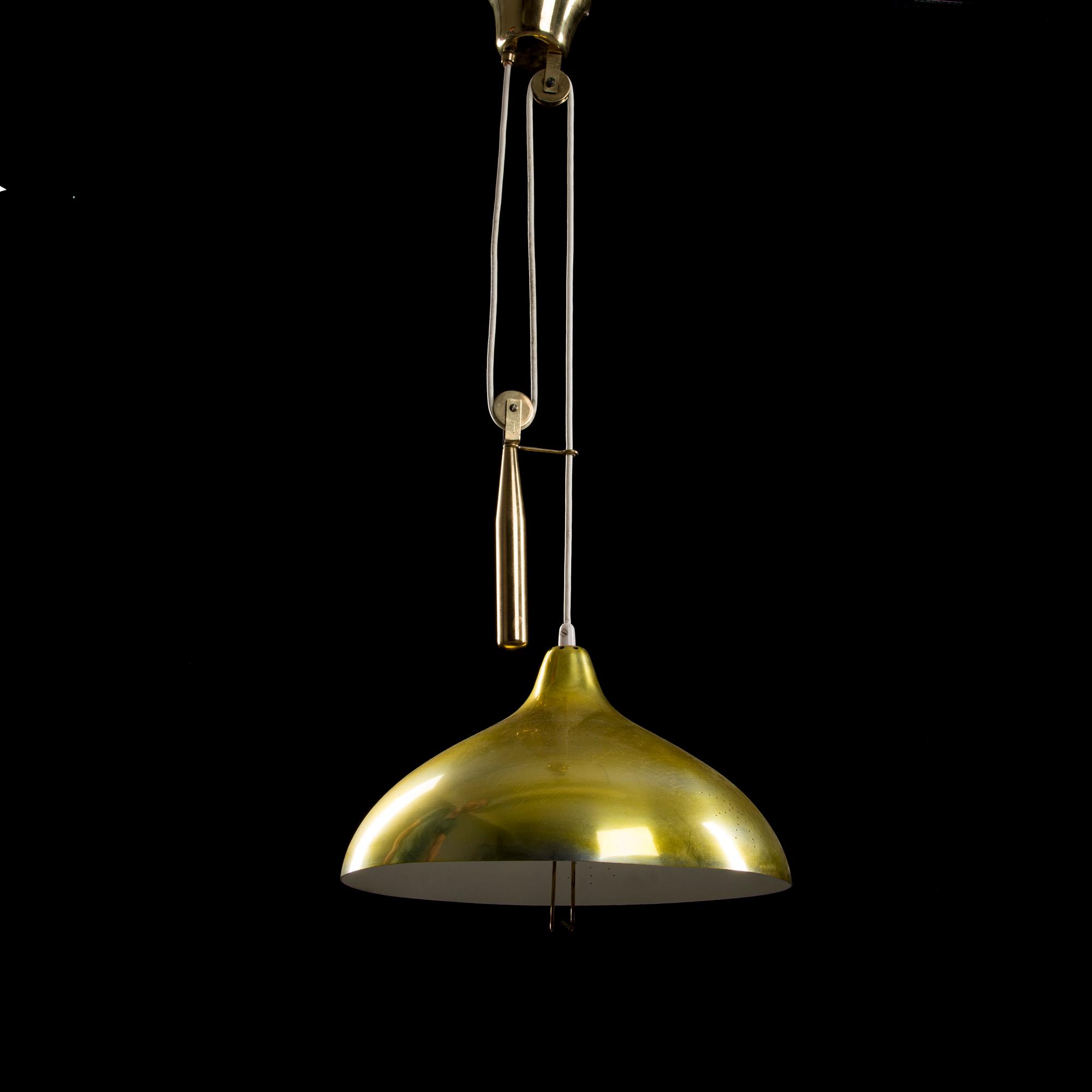TAKLAMPA, 1900-talets mitt. Höjd ca 100 cm.