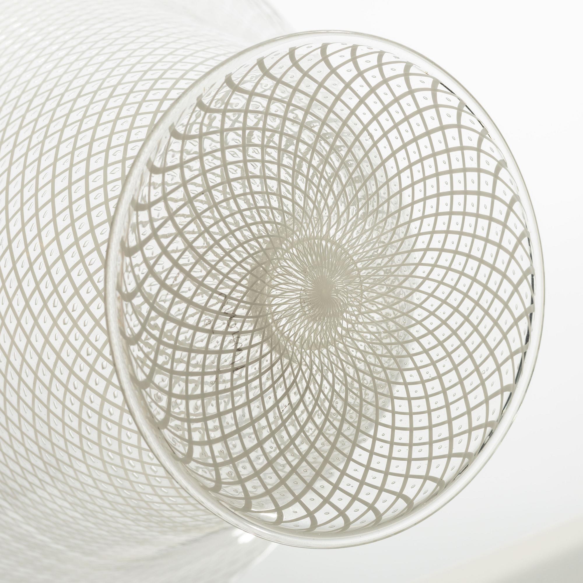 Archimede Seguso, a filigree technique glass bowl, Murano, Italy.