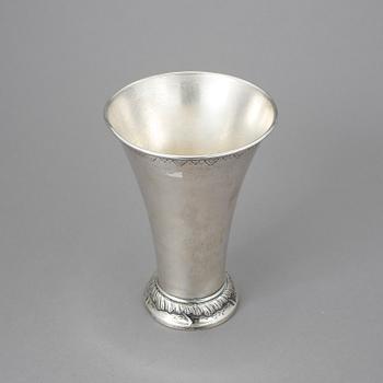 BÄGARE, silver, C.G Hallberg, Stockholm, 1916, vikt 295 g.