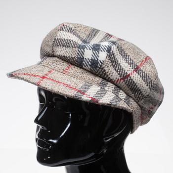 HATT, Burberry.