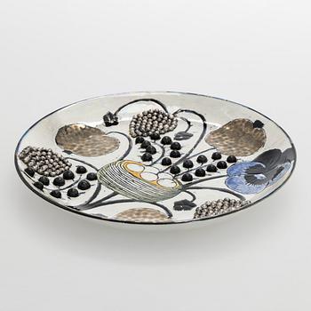 Birger Kaipiainen, a decorative ceramic plate, signed Kaipiainen Arabia.