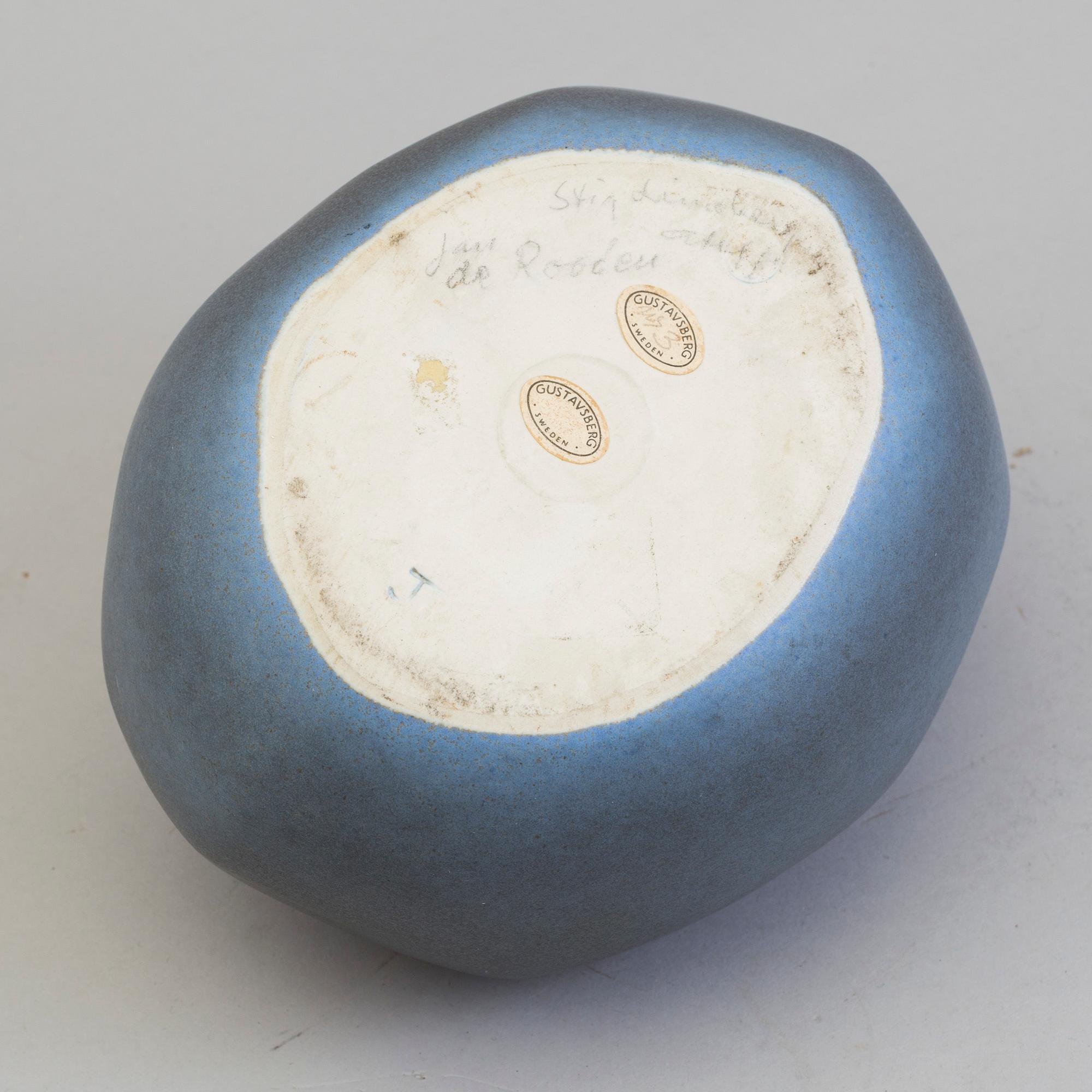 A stoneware art object by Jan de Rooden, Gustavsberg 1960´s.