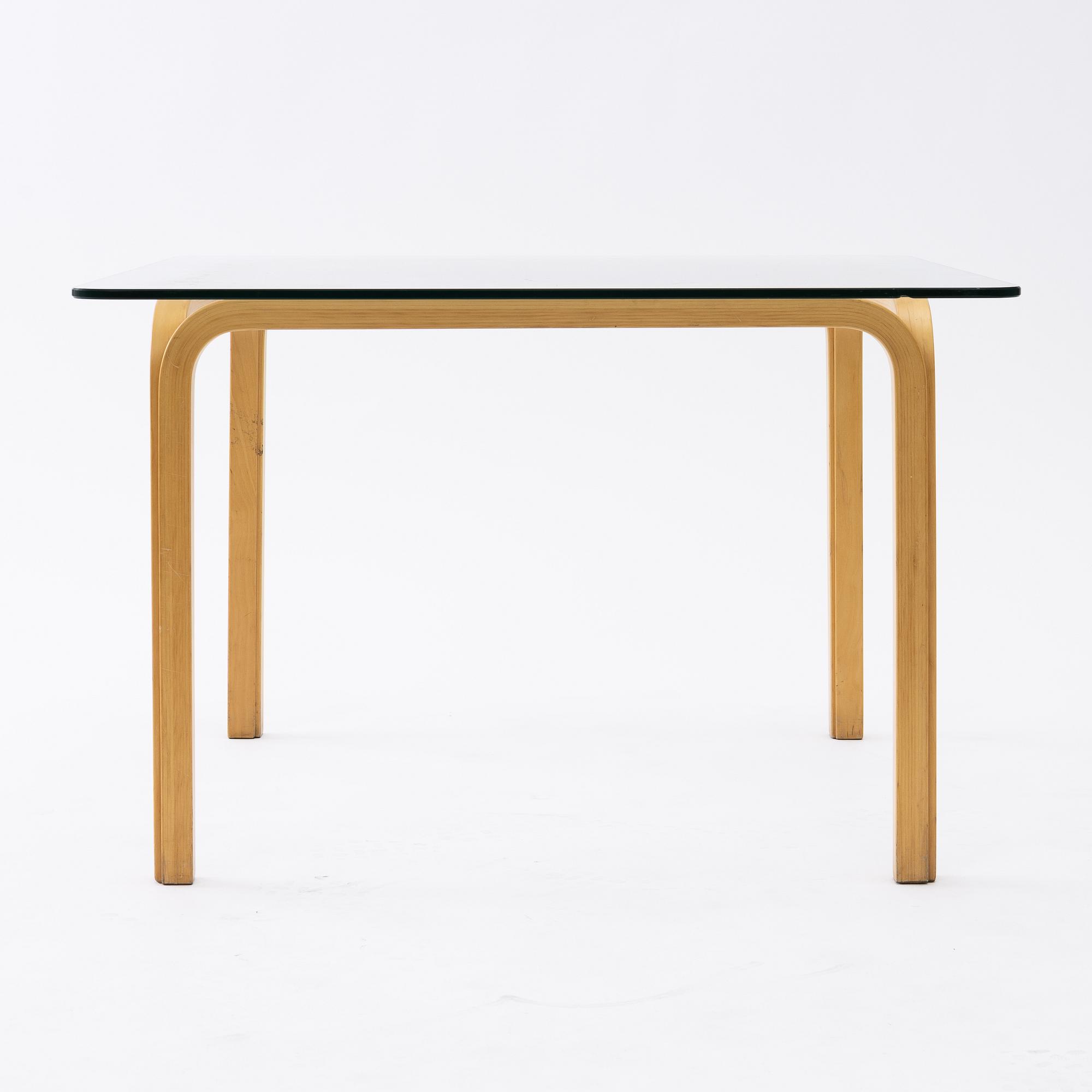 Alvar Aalto, soffbord, modell Y805, Artek, 1900-talets andra hälft.