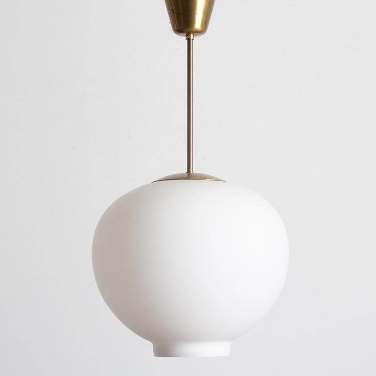 Harald Notini, eller Uno Westerberg, taklampa, modell "11907", Arvid Böhlmarks Lampfabrik, Stockholm, 1950-tal.