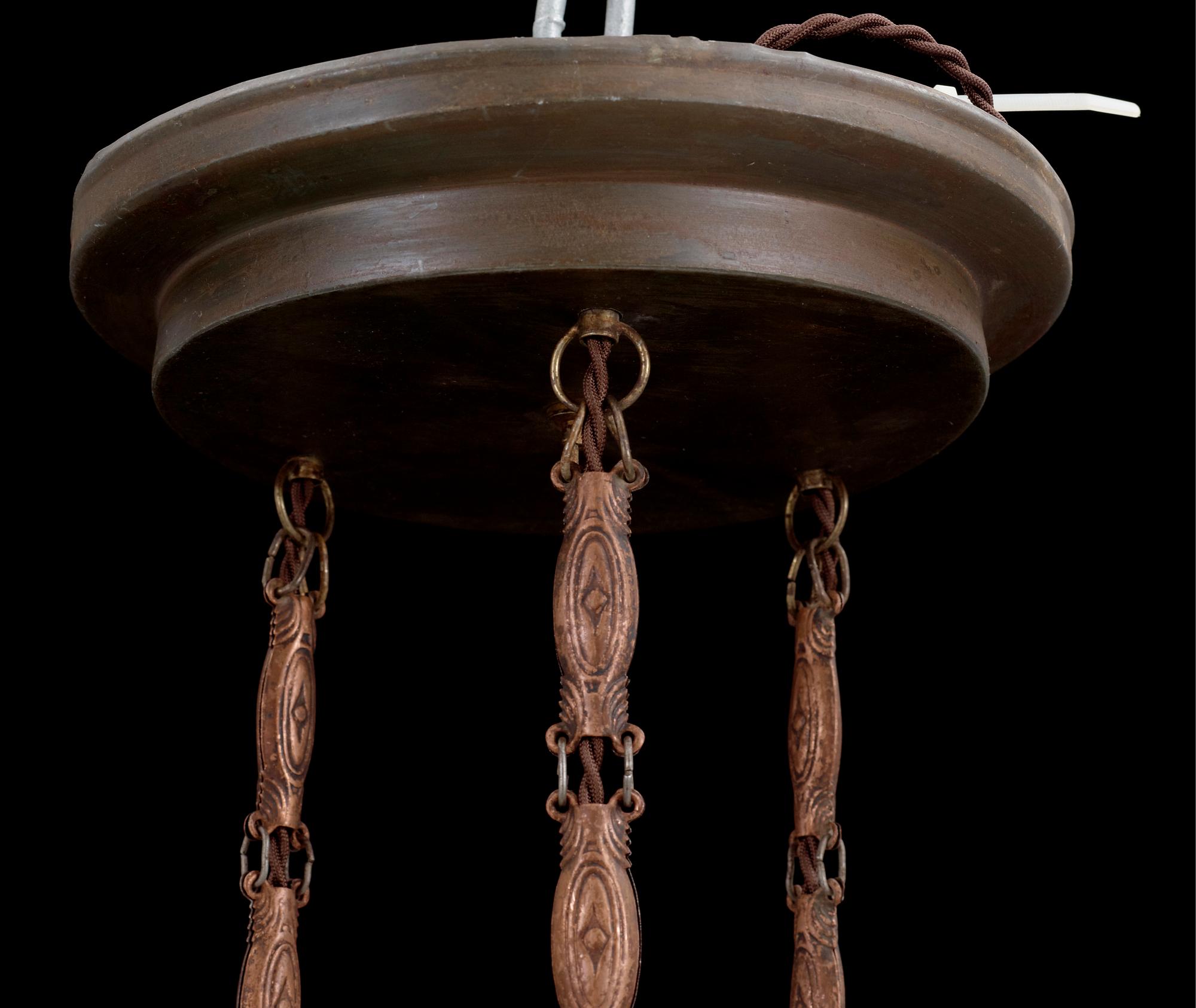 TAKLAMPA, jugend, 1900-talets början. H 127.