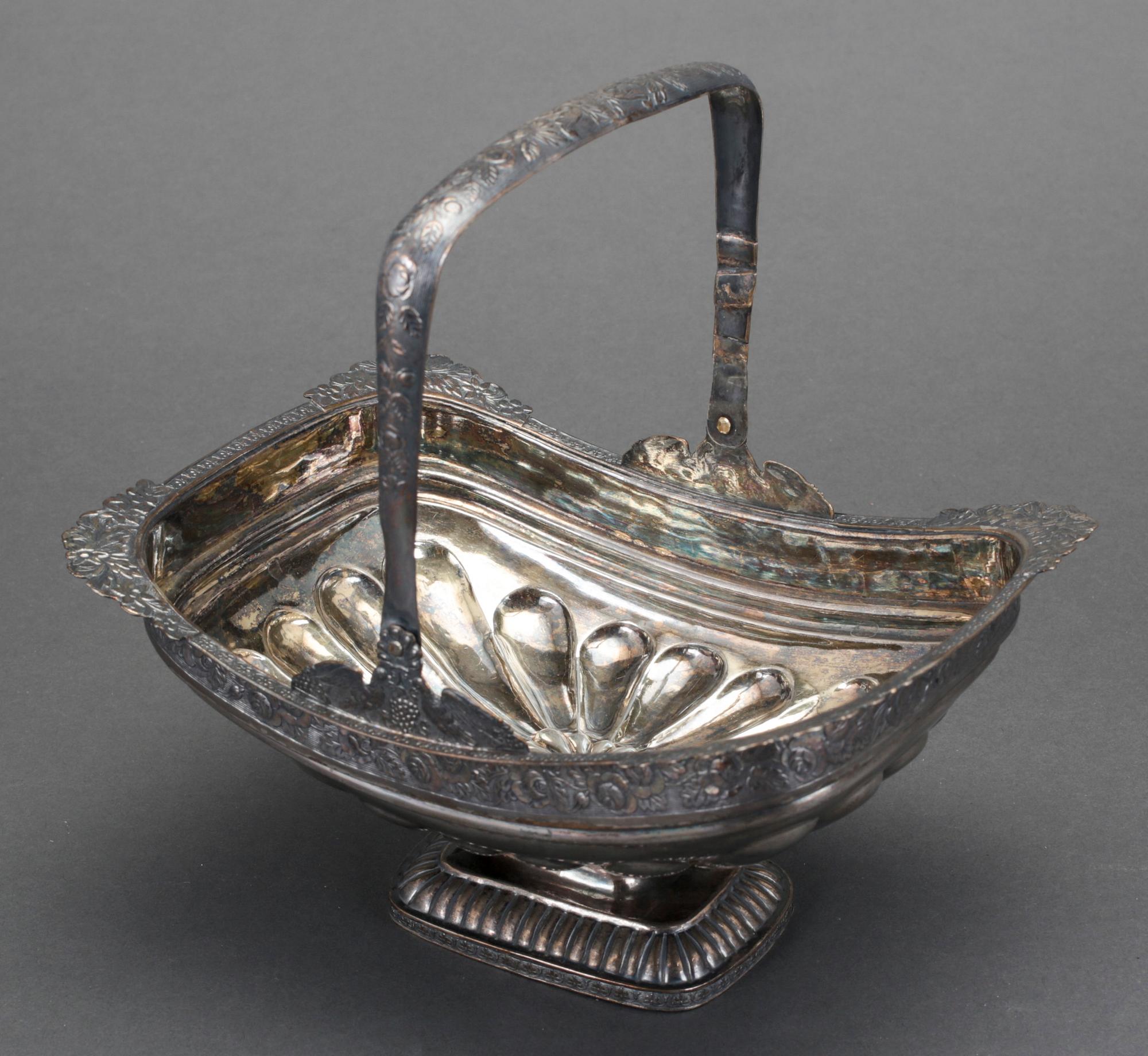 SKÅL, silver, St Petersburg, Ryssland. 1833. Vikt ca 200 gram.
