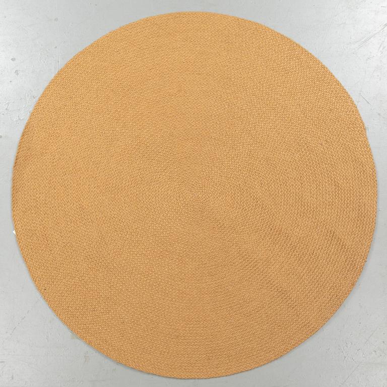 MATTO Tisca, "Rovera round", hand made, Europe, diameter 170 cm.