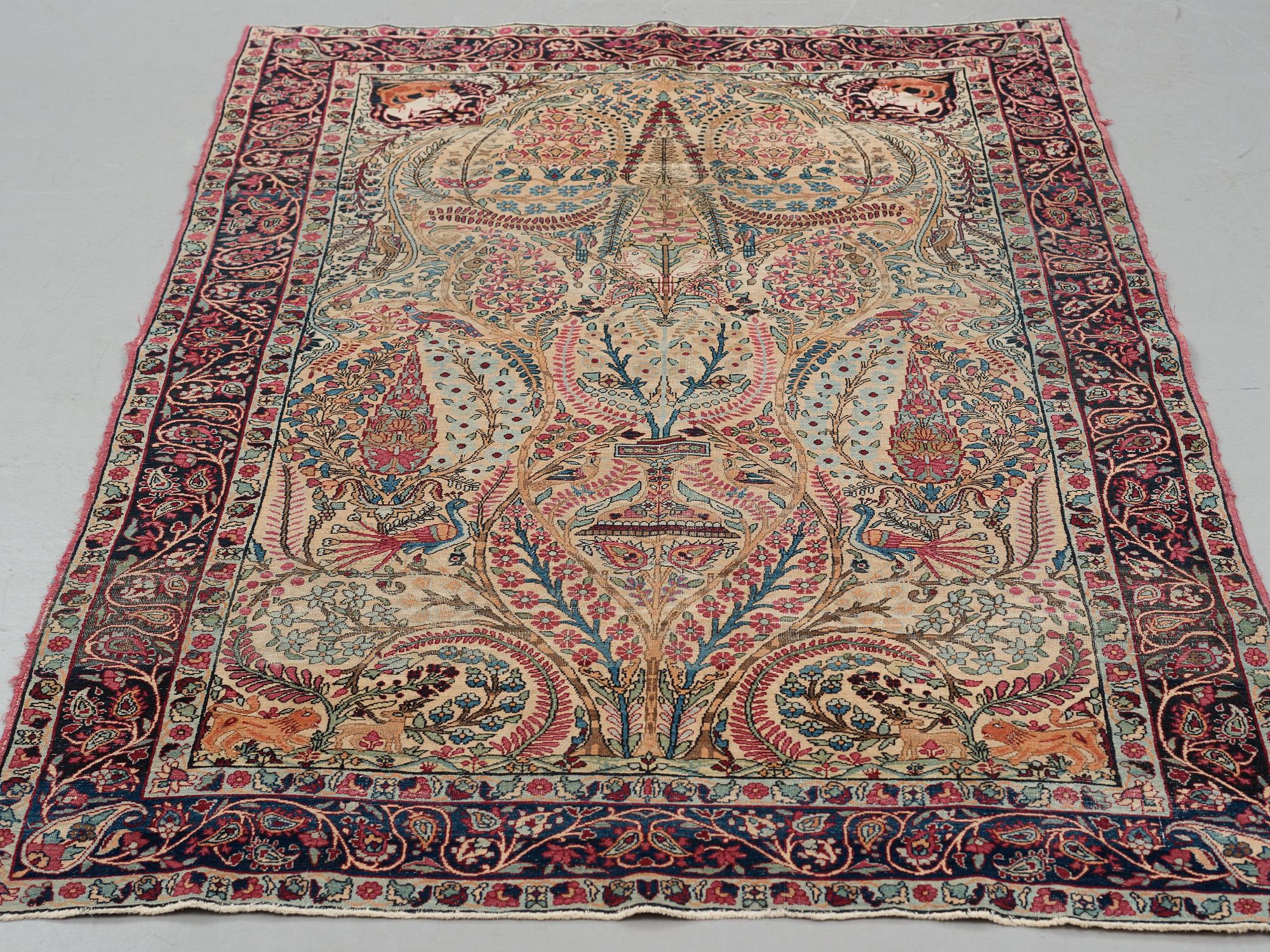 Matta, semiantik Kirman Laver, ca 221,5 x 142 cm.