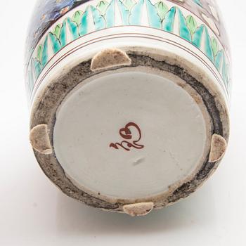 Plate and vase, Famille Verte, China, early 20th century.