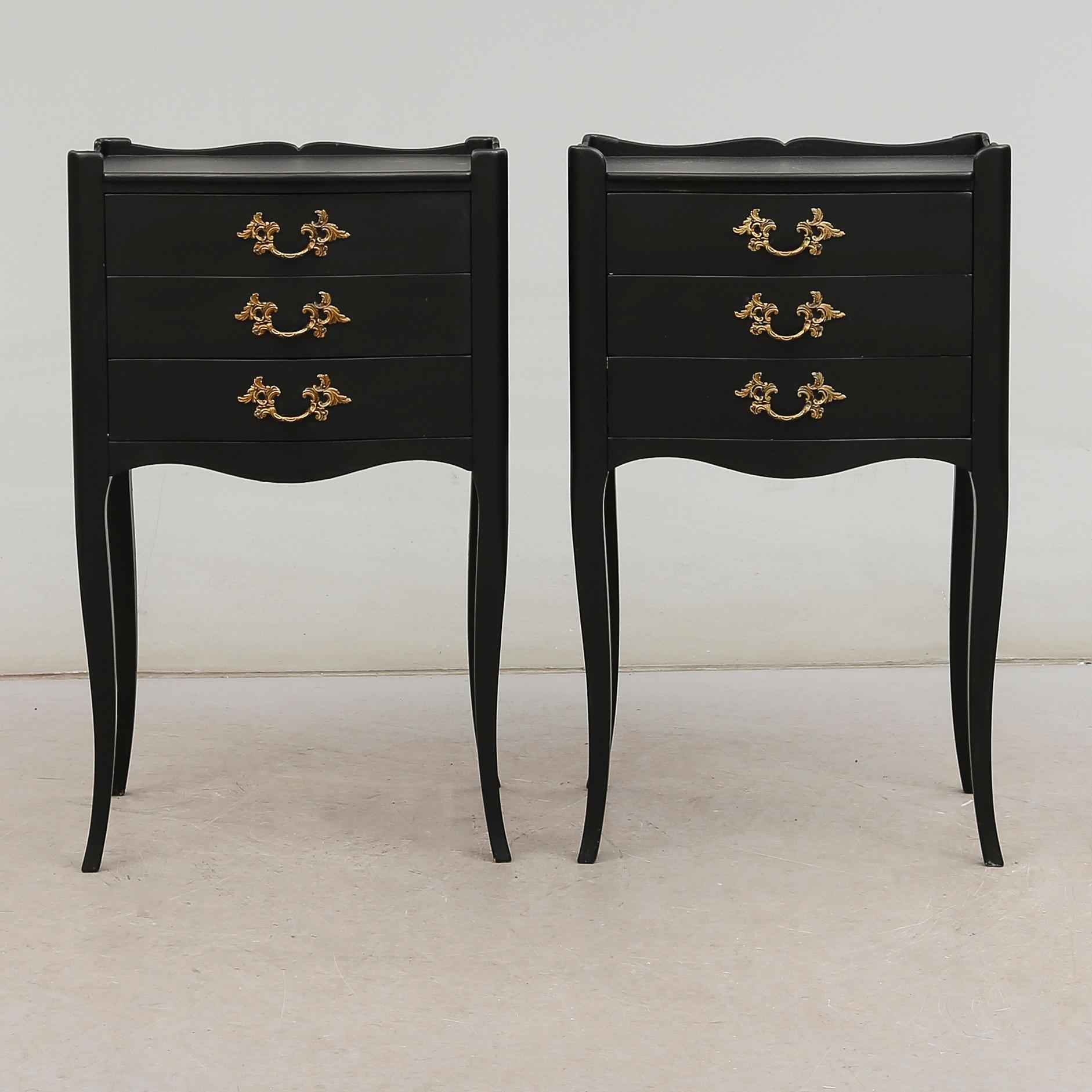 SÄNGBORD, 1 par, 1900-talets andra hälft.