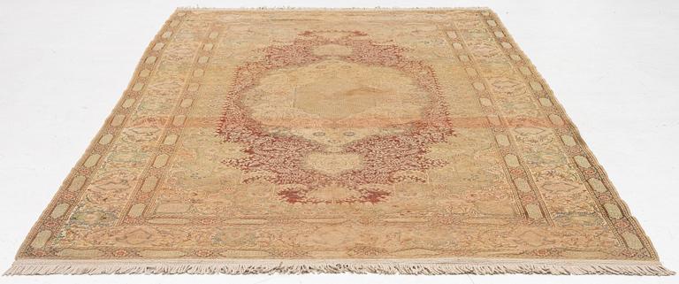 An antique Kayseri carpet, central Anatolia approx. 294 x 182 cm.