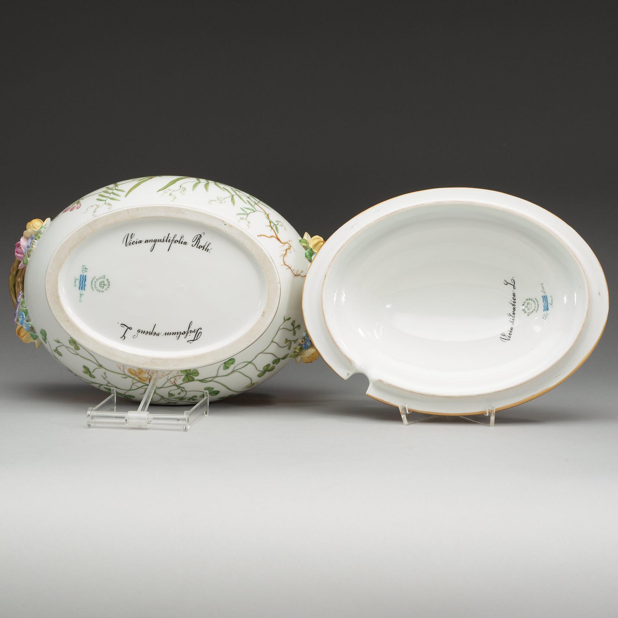 A Royal Copenhagen 'Flora Danica' tureen with cover, Denmark, 20th Century.