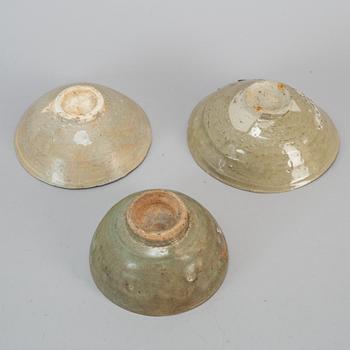 Five ceramic bowls, Yuan/Ming dynasty.