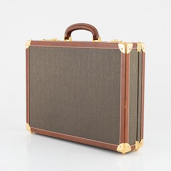 Gucci, briefcase.