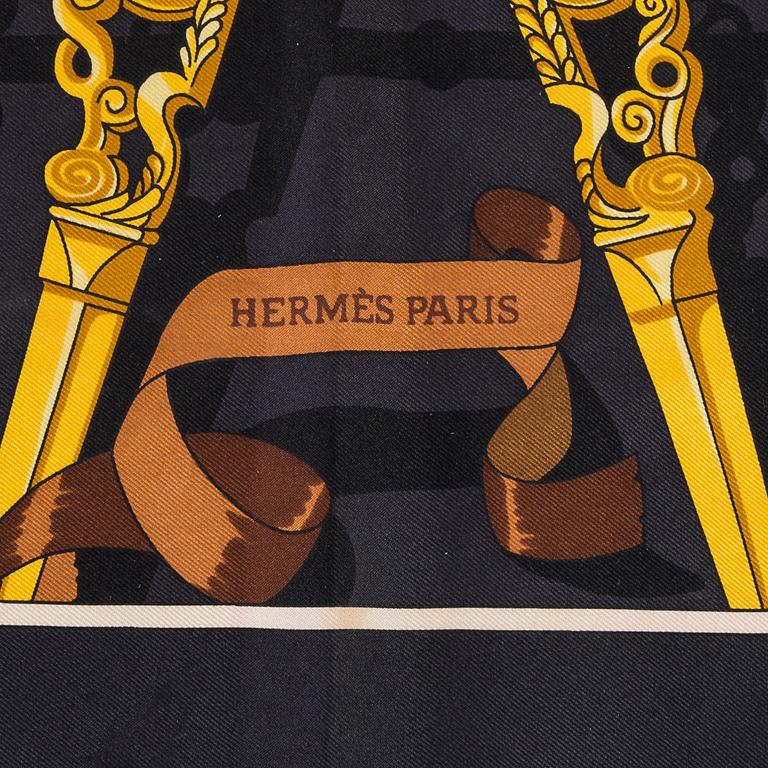 HERMES scarf och pochette.