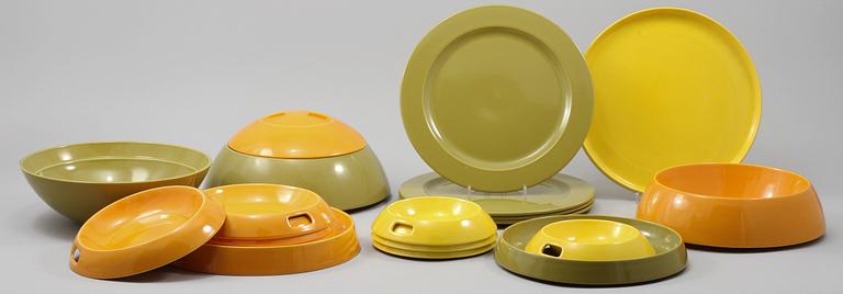 SERVISDELAR, 18 st, flintgods, "La Boule Avant Garde", Helen von Boch, Villeroy & Boch, formgiven 1971.