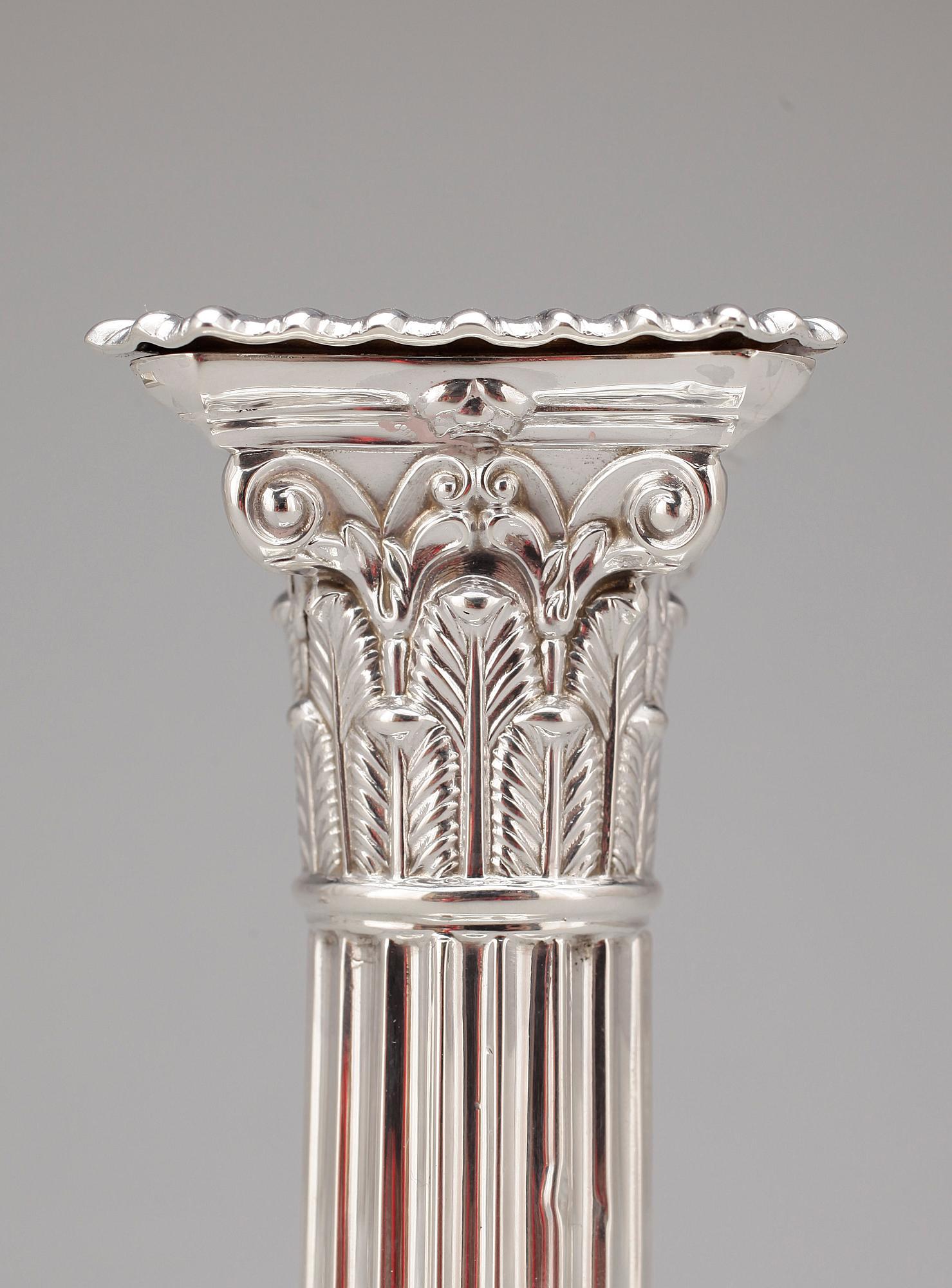 LJUSSTAKAR, ett par, silver, London, England 1896.