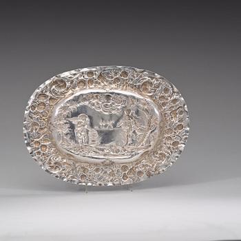 A Swedish 18th century silver dish, marks of Arnold van der Hagen, Norrköping (1695-1740).