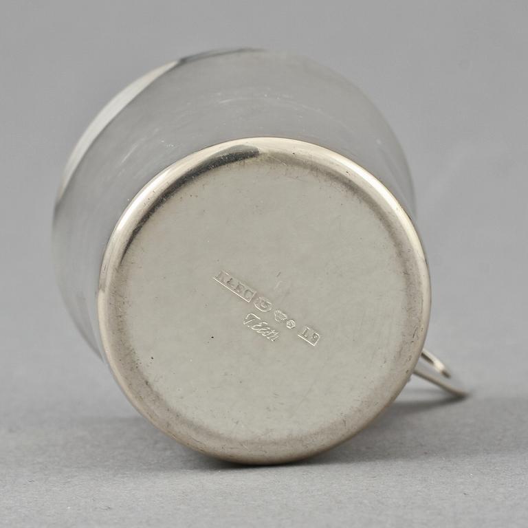 PUNCHMUGGAR, 12 st, silver, T Eld, K & EC, Göteborg, 1961. Vikt 285 g.