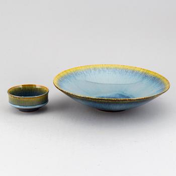 CARL-HARRY STÅLHANE, a unique stoneware dish and a bowl, Rörstrand, Sweden.