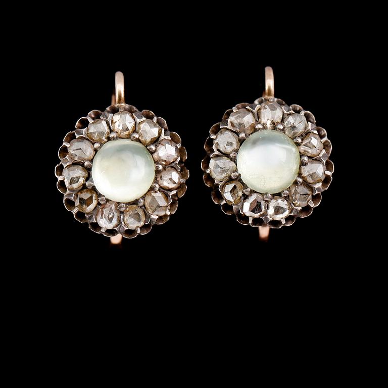ÖRHÄNGEN, 1 par, guld/silver, rosenstenar, 1900-talets första hälft.