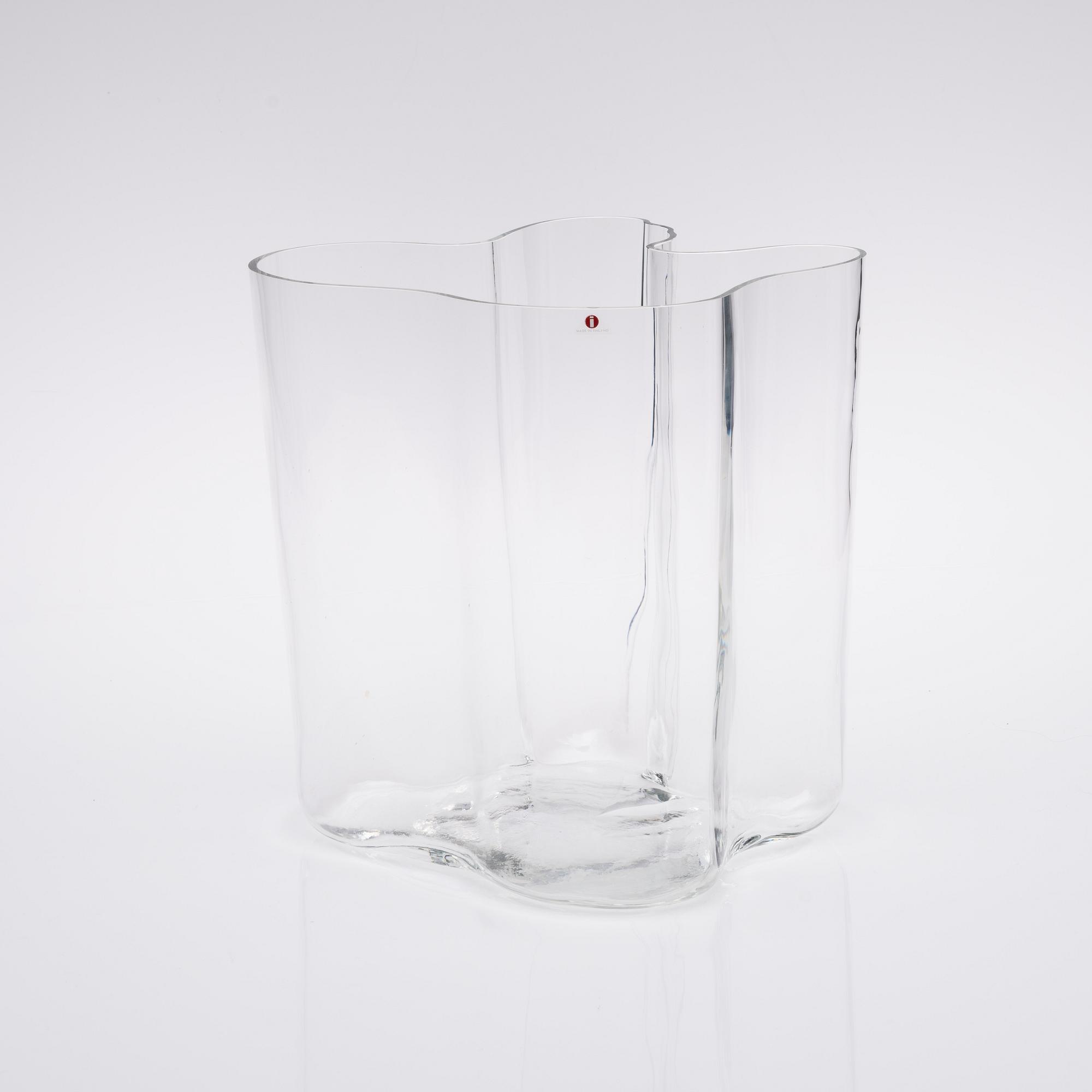 VAS, glas, märkt i botten Alvar Aalto 47/1983.