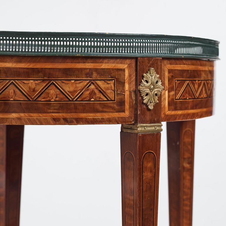 A Gustavian late 18th century table, attributed to Gottlieb Iwersson, royal cabinetmaker, master in Stockholm 1778-1813.
