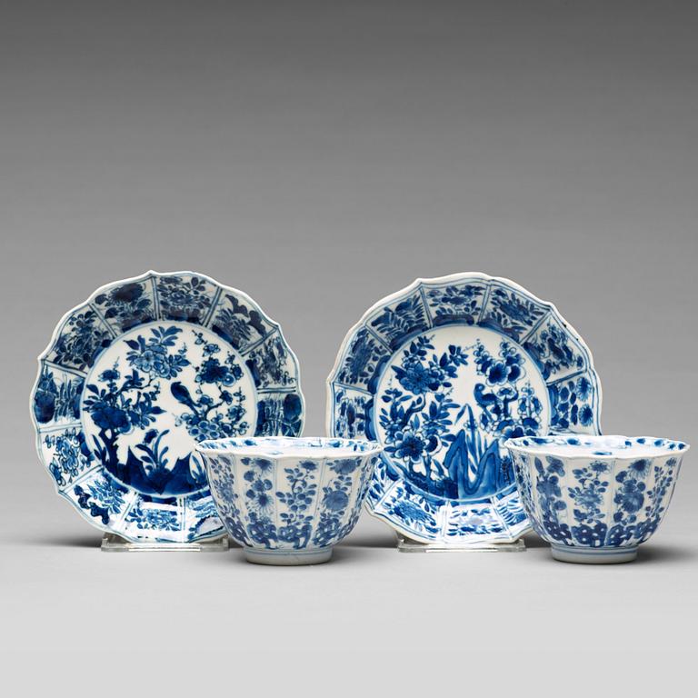 Six (2+2+2) blue and white cups with five (2+2+1) dishes, Qing dynasty, Kangxi (1662-1722).